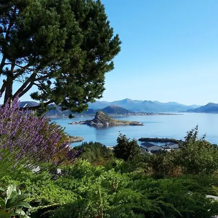 Relaxing Place On Godoya Godoy