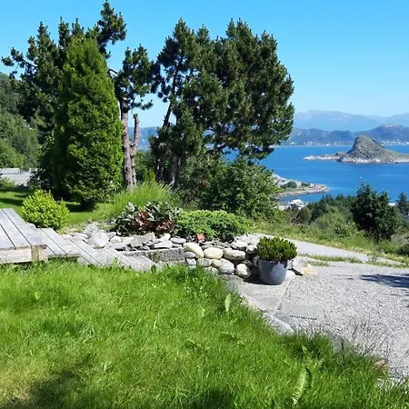 Relaxing Place On Godoya بيت ضيافة