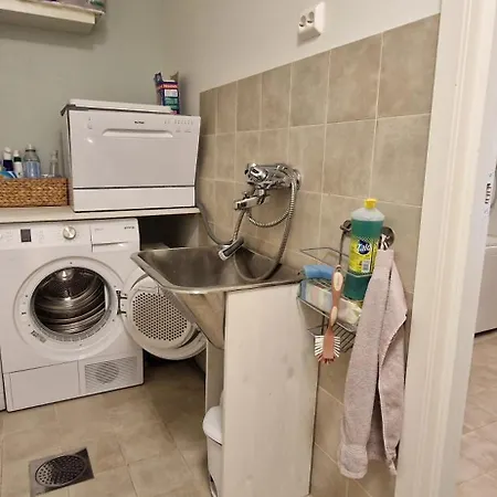 Relaxing Place On Godoya בית הארחה